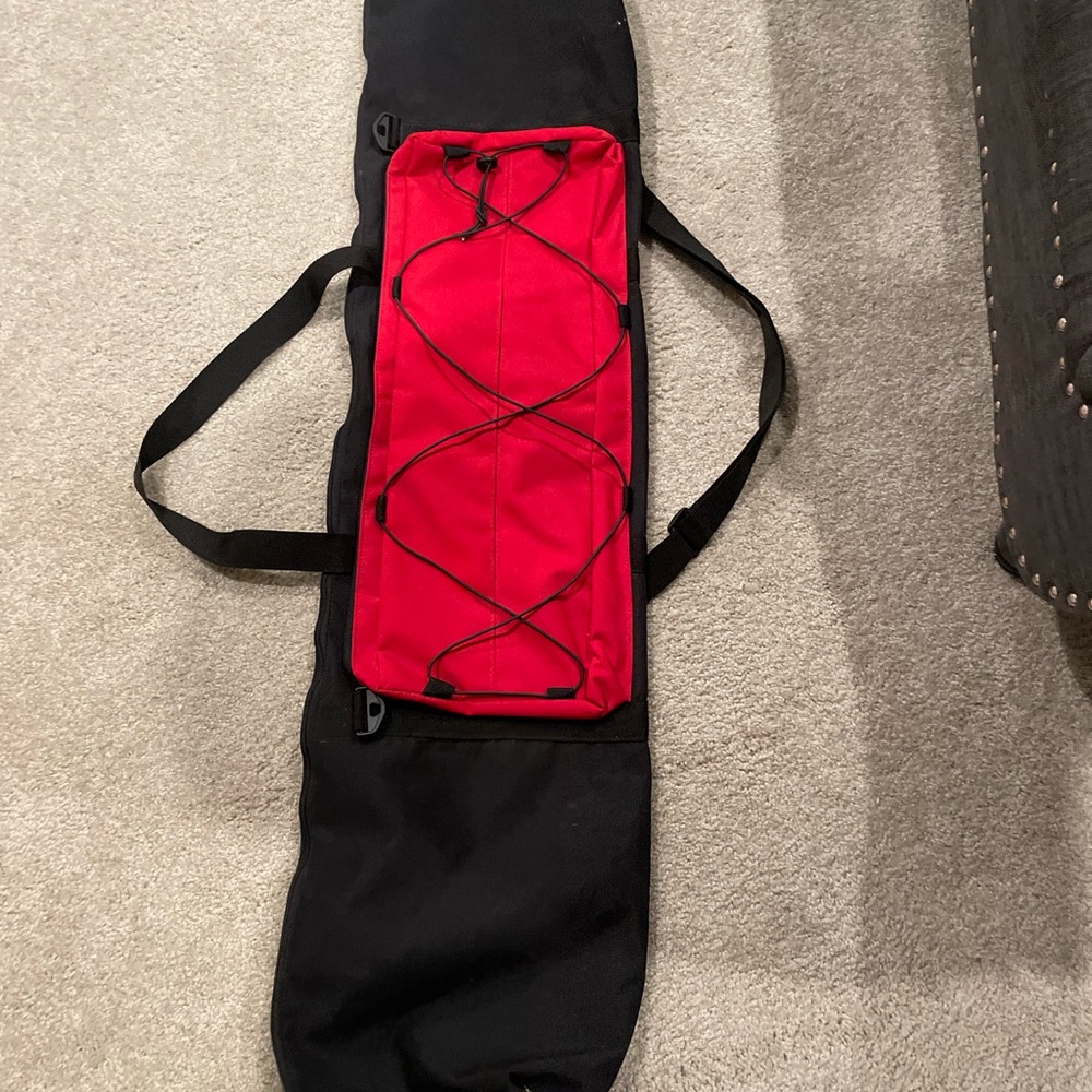 RED & BLACK SNOWBOARD CARRYING BAG